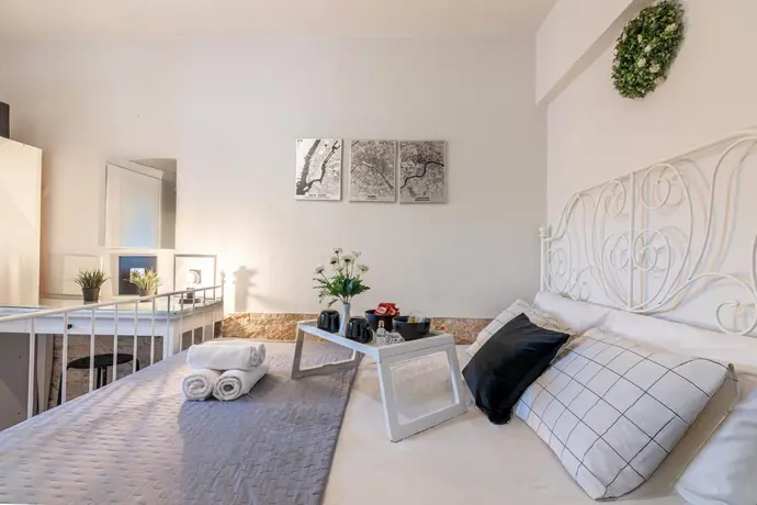 Cocomelo Apts, 