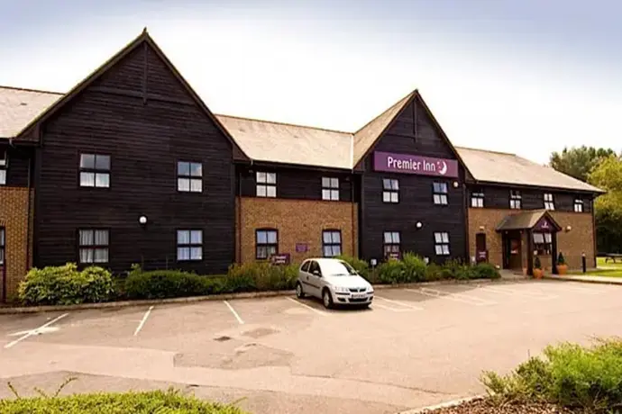 Premier Inn Farnborough West (Southwood), 