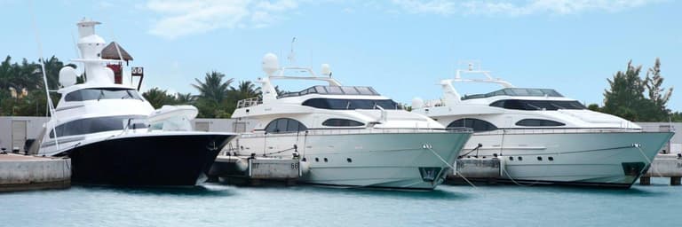 EL MAR A SUS PIES: SERVICIO PREMIUM DE YATES