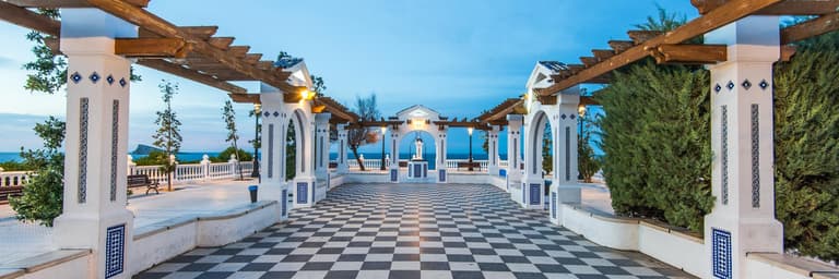 بينيدورم مع الحافلة