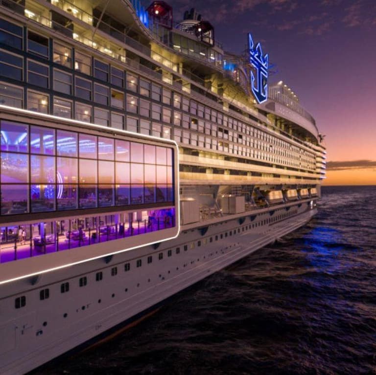 Immagine - "Il viaggio non è la destinazione, è l'esperienza. E con Royal Caribbean, è indimenticabile."