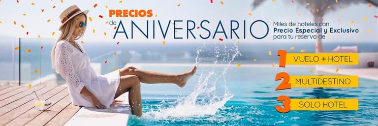 Imagem - Mujer joven disfrutando al borde de la piscina de su hotel