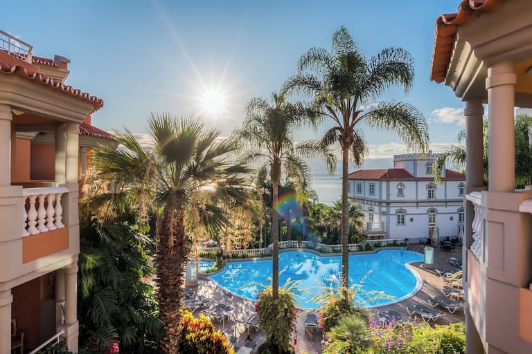 Pestana Village Garden Hotel