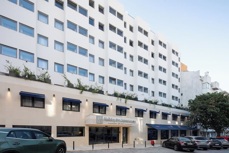 Holiday Inn Express and Suites Lisbon Principe Real by IHG
