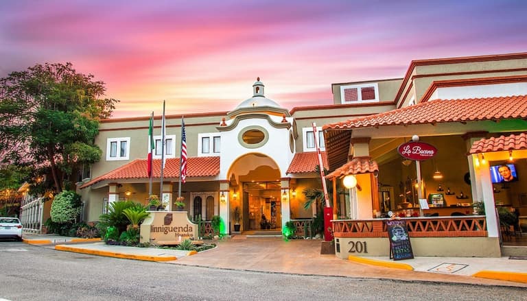 Binniguenda Huatulco & Beach Club