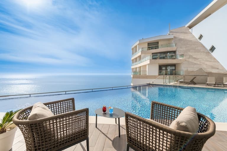 Sesimbra Oceanfront Hotel - Preferred Hotels and Resorts
