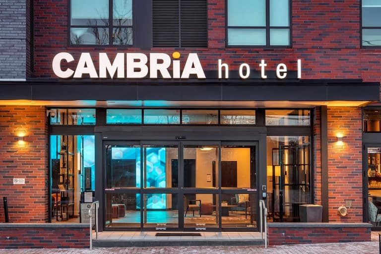 Cambria Hotel Washington D.C. Navy Yard Riverfront