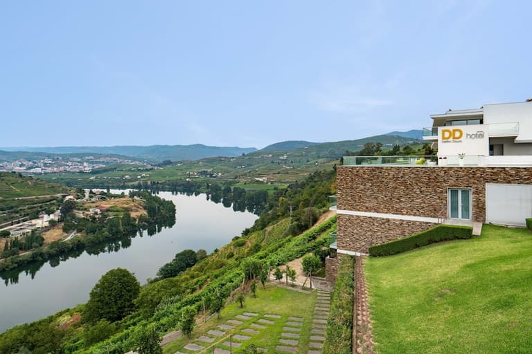 Delfim Douro Hotel