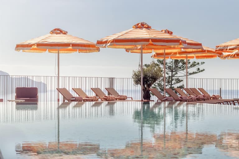 NEXT - Savoy Signature