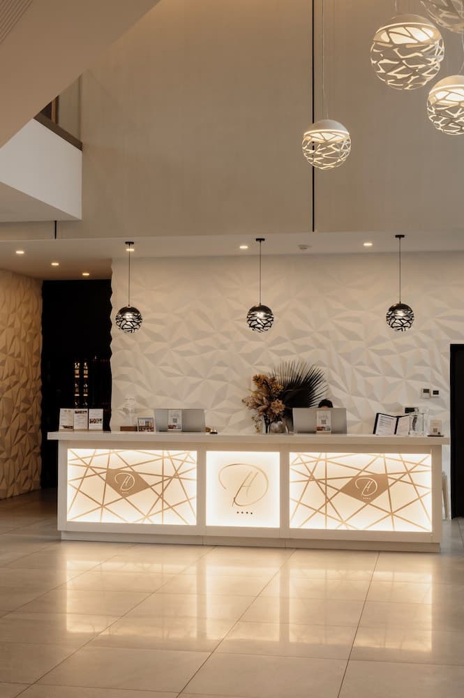 Hotel Dali Val d'Europe, Tapestry Collection by Hilton