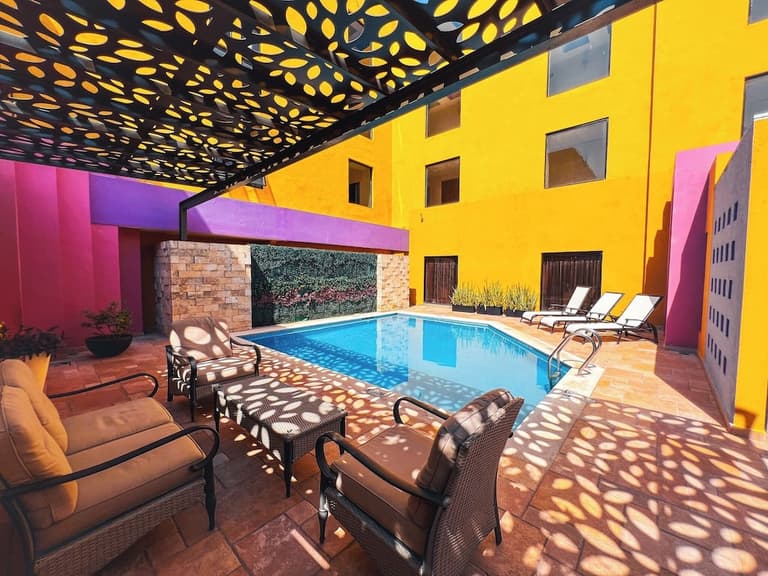 Hotel Plaza Colonial