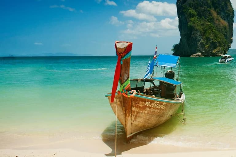 Image - City & Beach