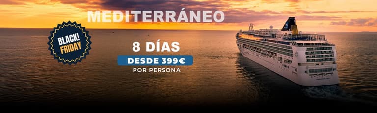 Imagen - Mujer con un flotador en un mar tropical y con un crucero de fondo