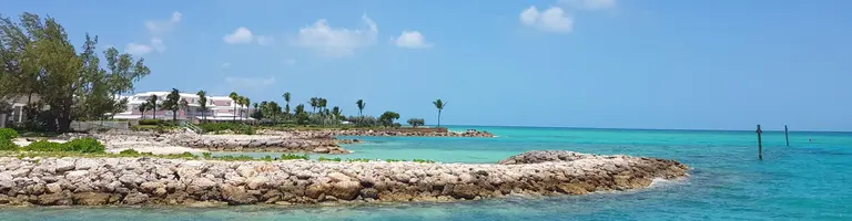 4 nopţi. Bahamas