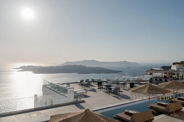 Apeiron Blue Santorini - Sustainable Adults Only 1