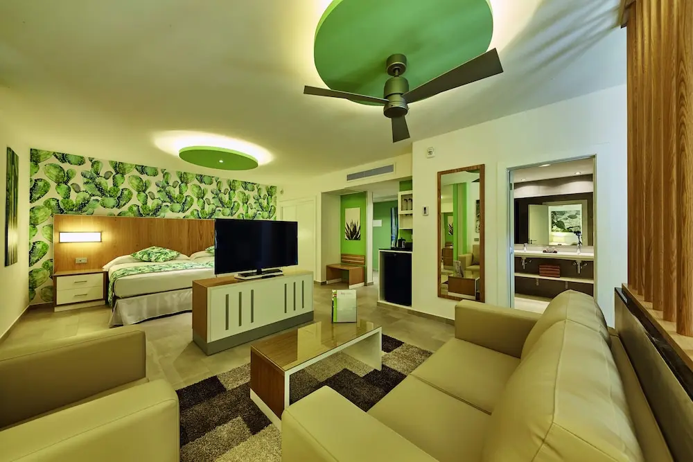 Playa del Carmen - Hotel Riu Tequila con vuelo incluido desde US$1,205