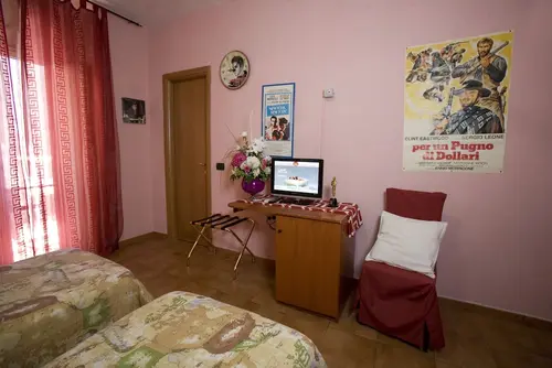 Hotel Cine Holiday, Quarto