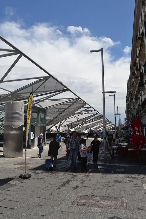 Hotel Cine Holiday, Detalhe exterior